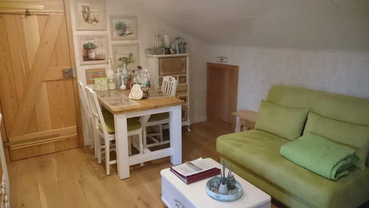 Eifelyeti Ferienwohnung Ellscheid エクステリア 写真