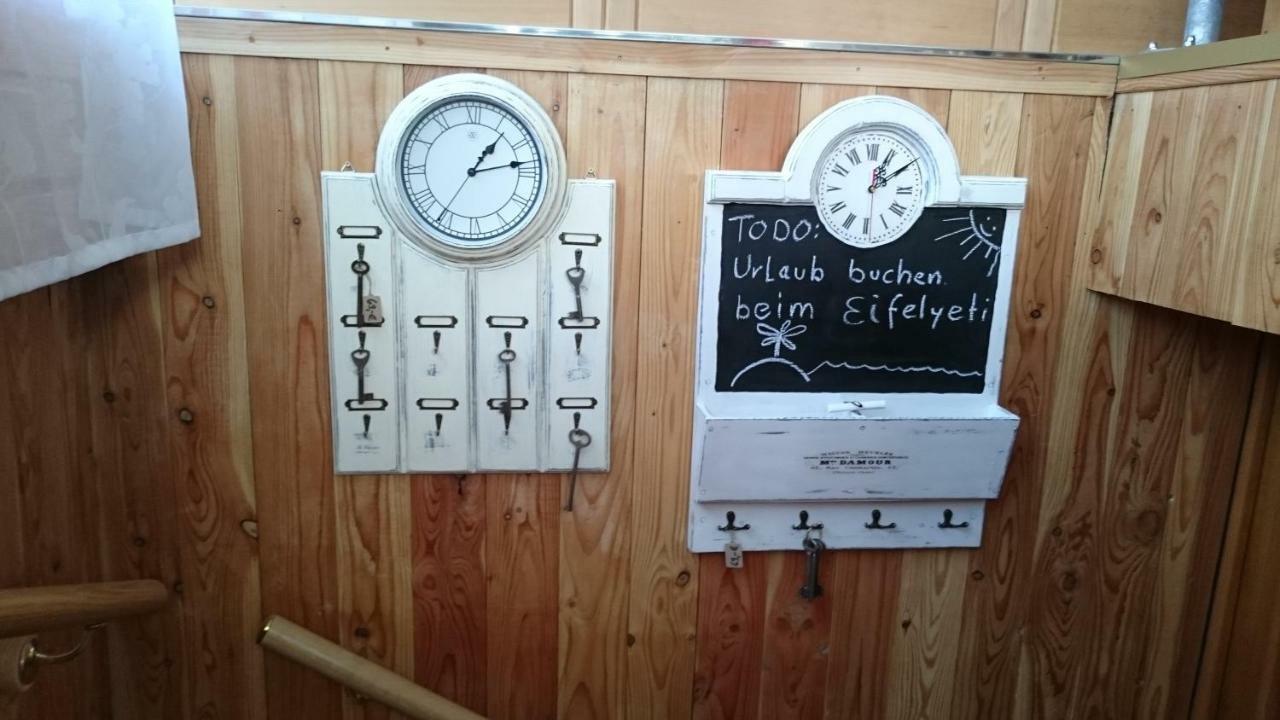 Eifelyeti Ferienwohnung Ellscheid エクステリア 写真
